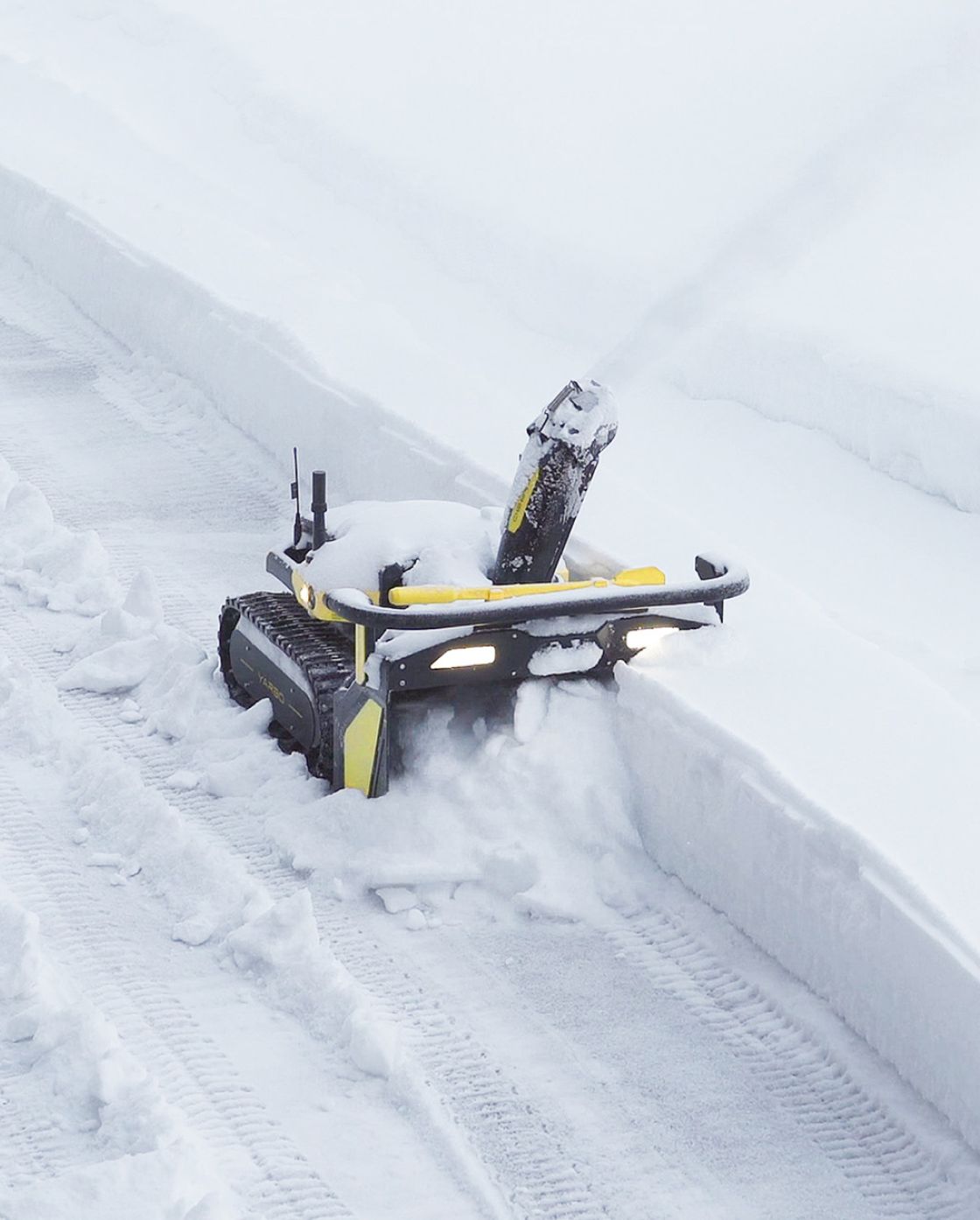 Yarbo Lawn Mower Pro + Snow Blower + Blower